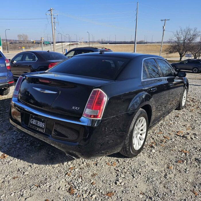 2014 Chrysler 300 Sedan 4D - Image 7