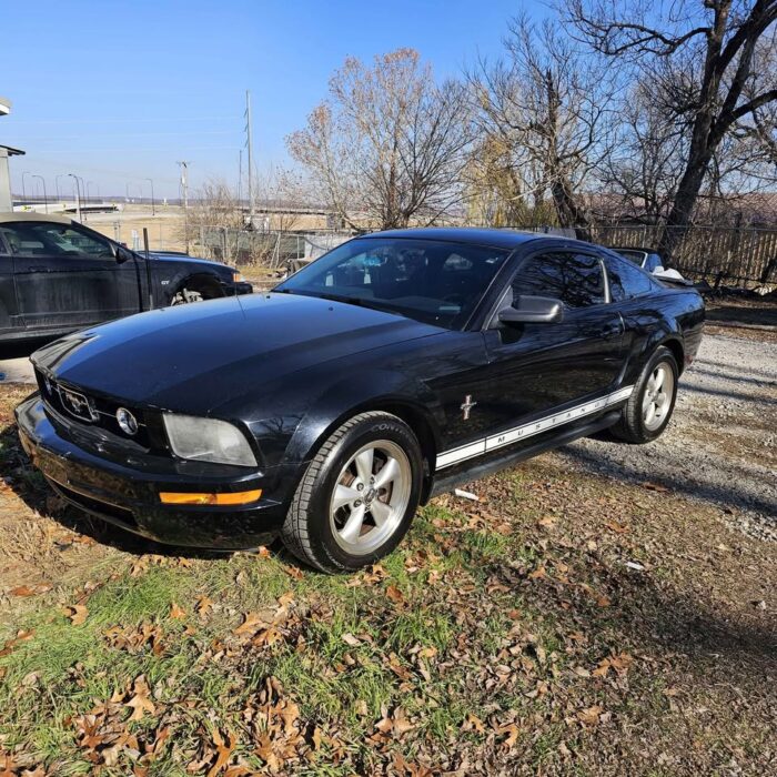 2008 Ford mustang Deluxe Coupe 2D