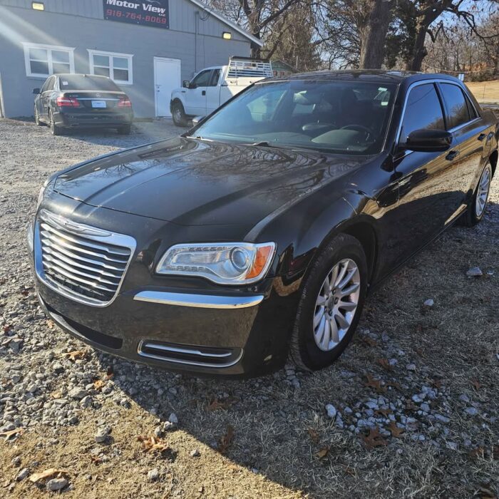 2014 Chrysler 300 Sedan 4D - Image 8